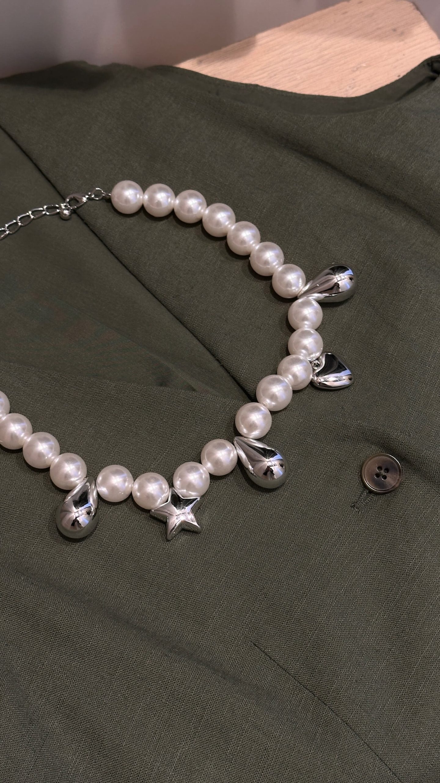 Колье из имитации жемчуга