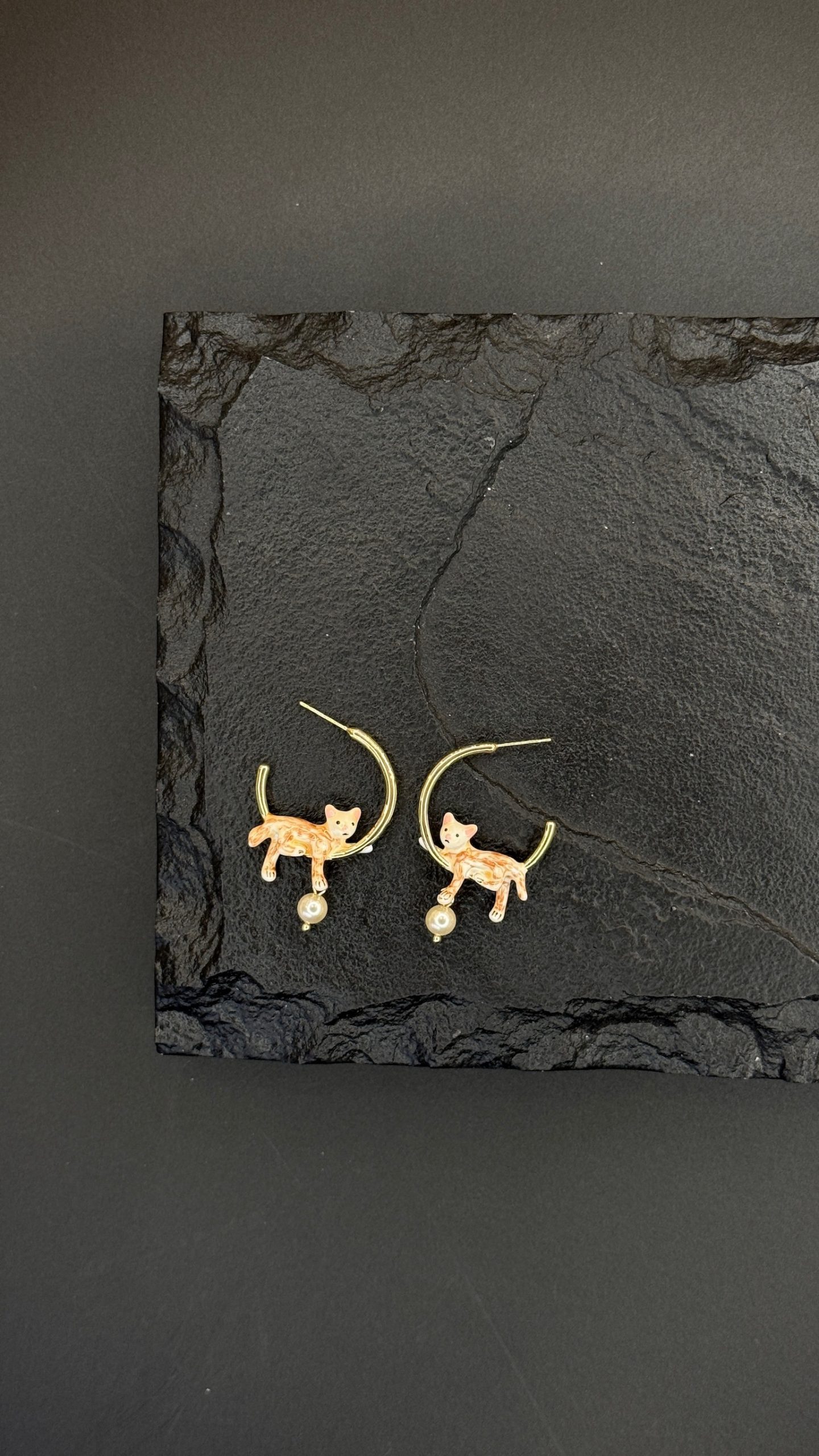 Серьги из латуни в позолоте "котики