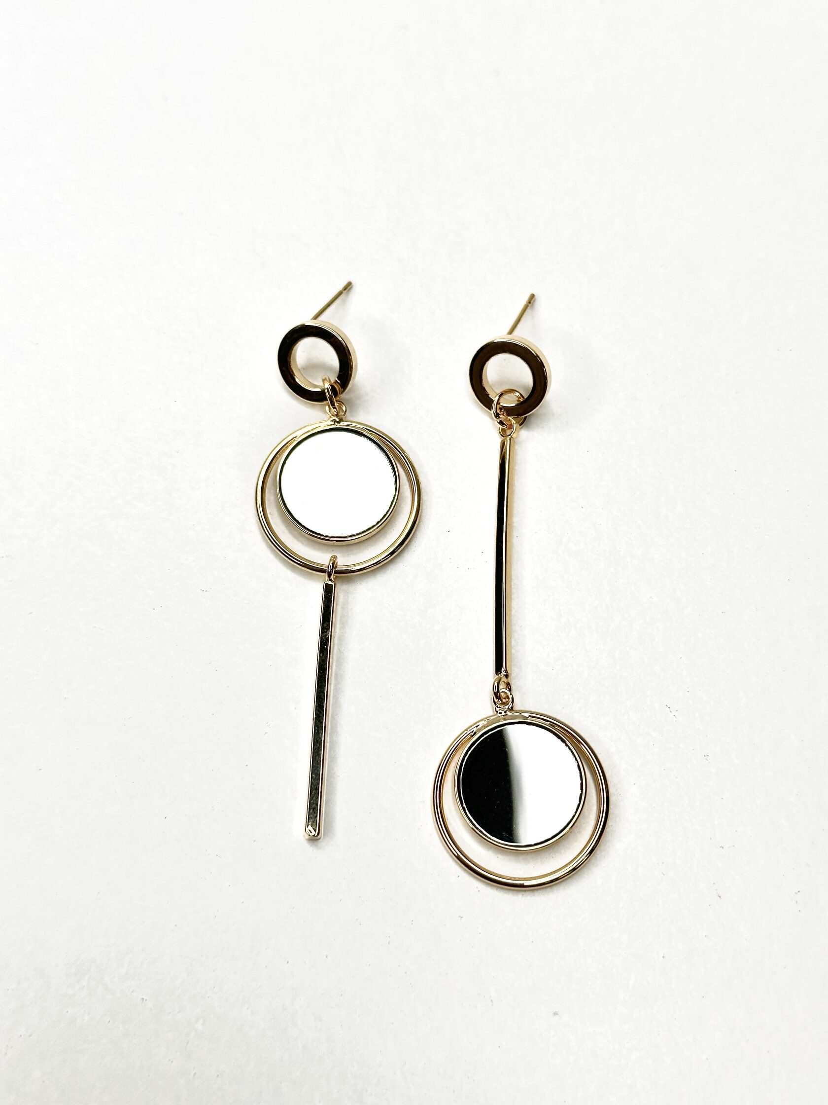 Серьги - гвоздики из латуни в позолоте/в родиевом покрытии