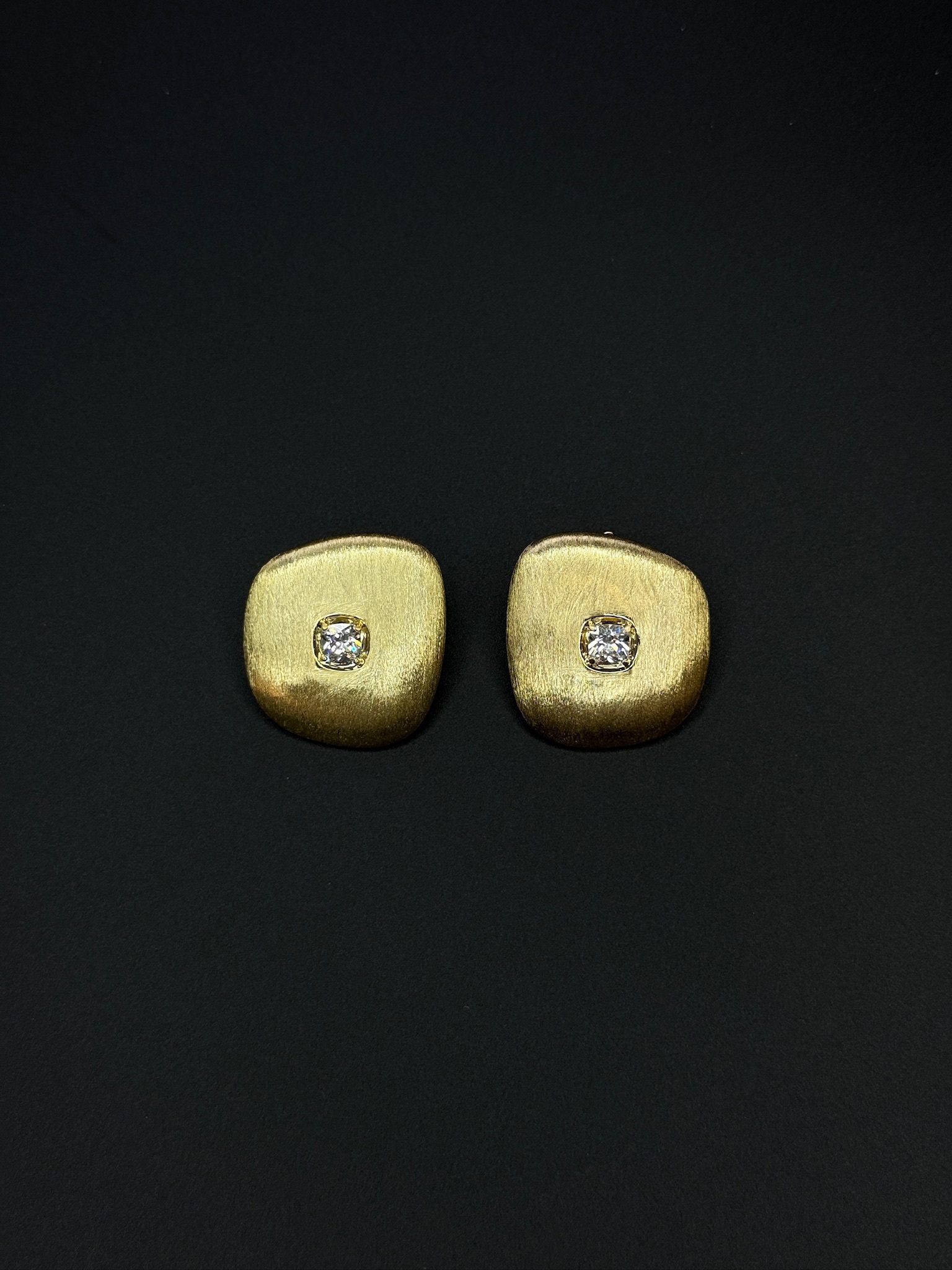 Серьги из латуни в позолоте на английском замке