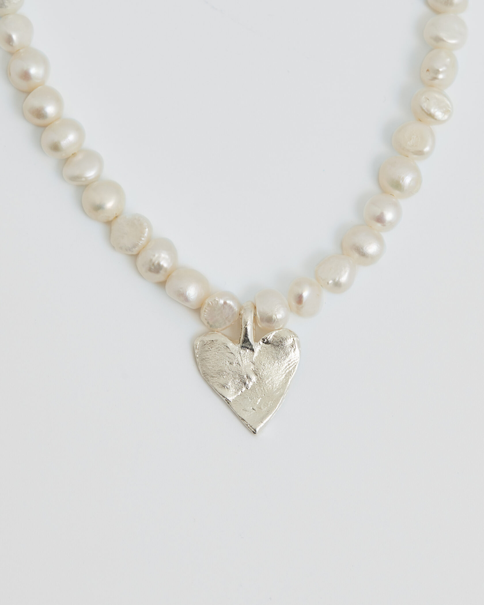 КОЛЬЕ из жемчуга с сердцем