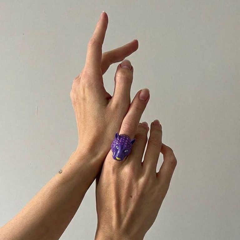 Кольцо ЛЕО в фиолетовом