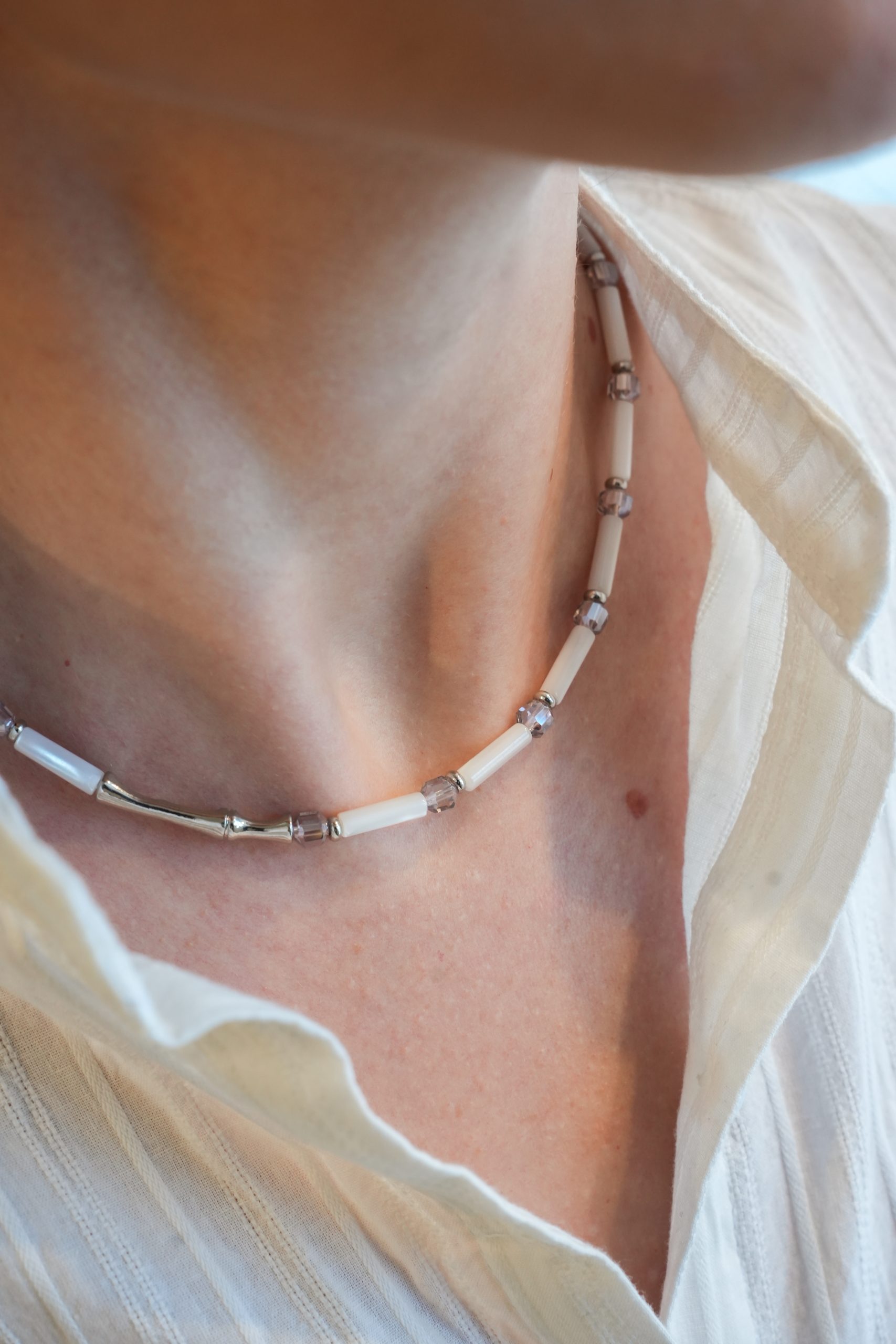 Чокер из ракушки, австрийского стекла